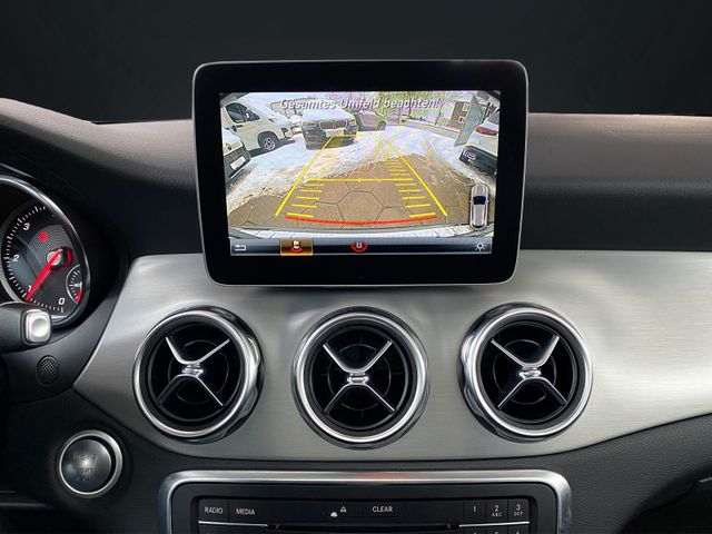 Mercedes-Benz GLA 220