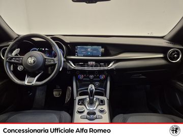 Alfa-Romeo Stelvio - 8
