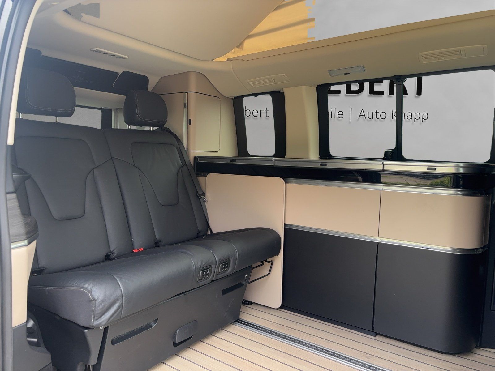 Fahrzeugabbildung Mercedes-Benz Marco Polo 300d AMG AIRMATIC DISTR WW-Standh AHK