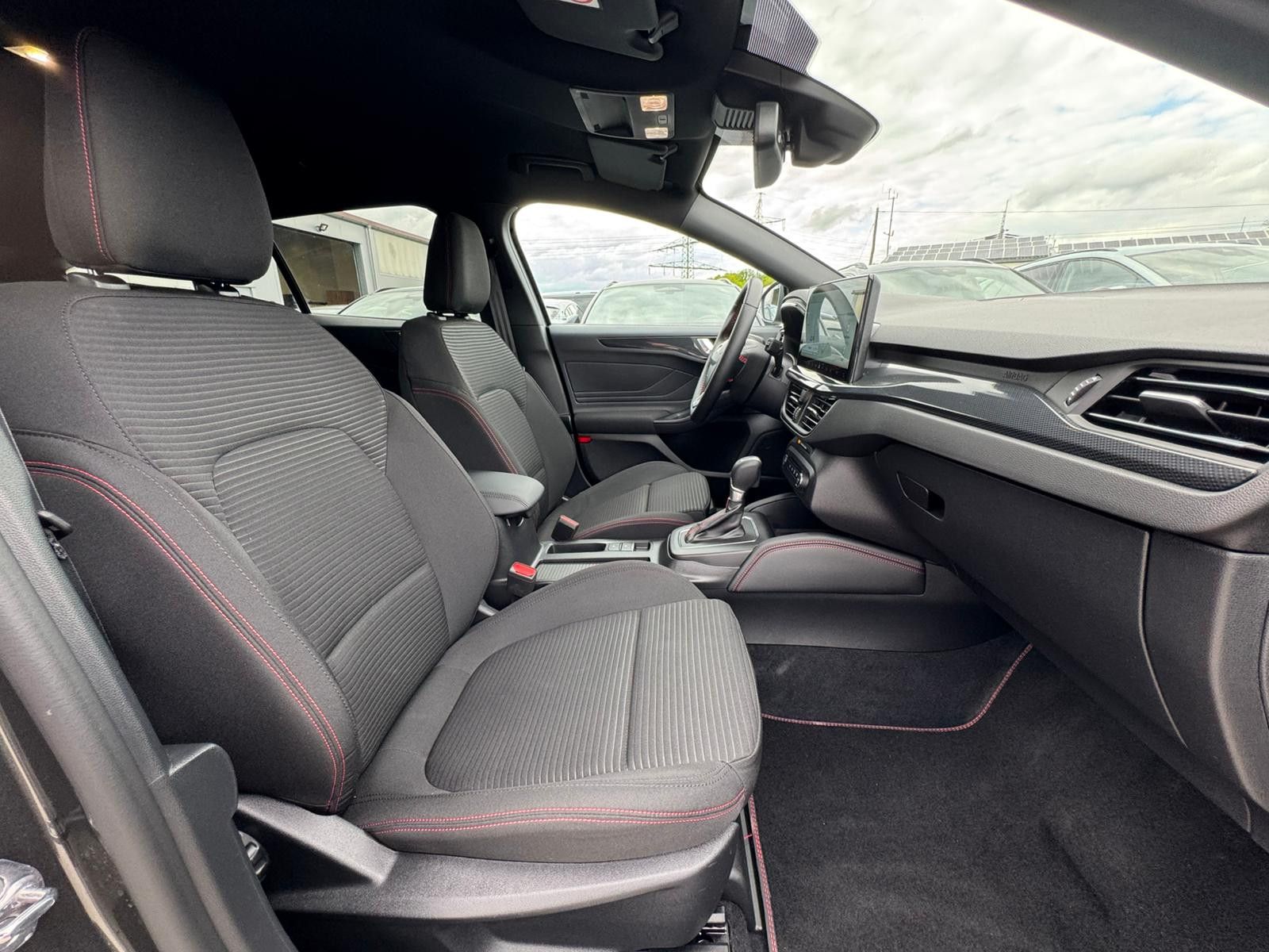 Fahrzeugabbildung Ford Focus 1.0 ST-Line X MATRIX*B&amp;O*ACC*KAM*APP*LHZ