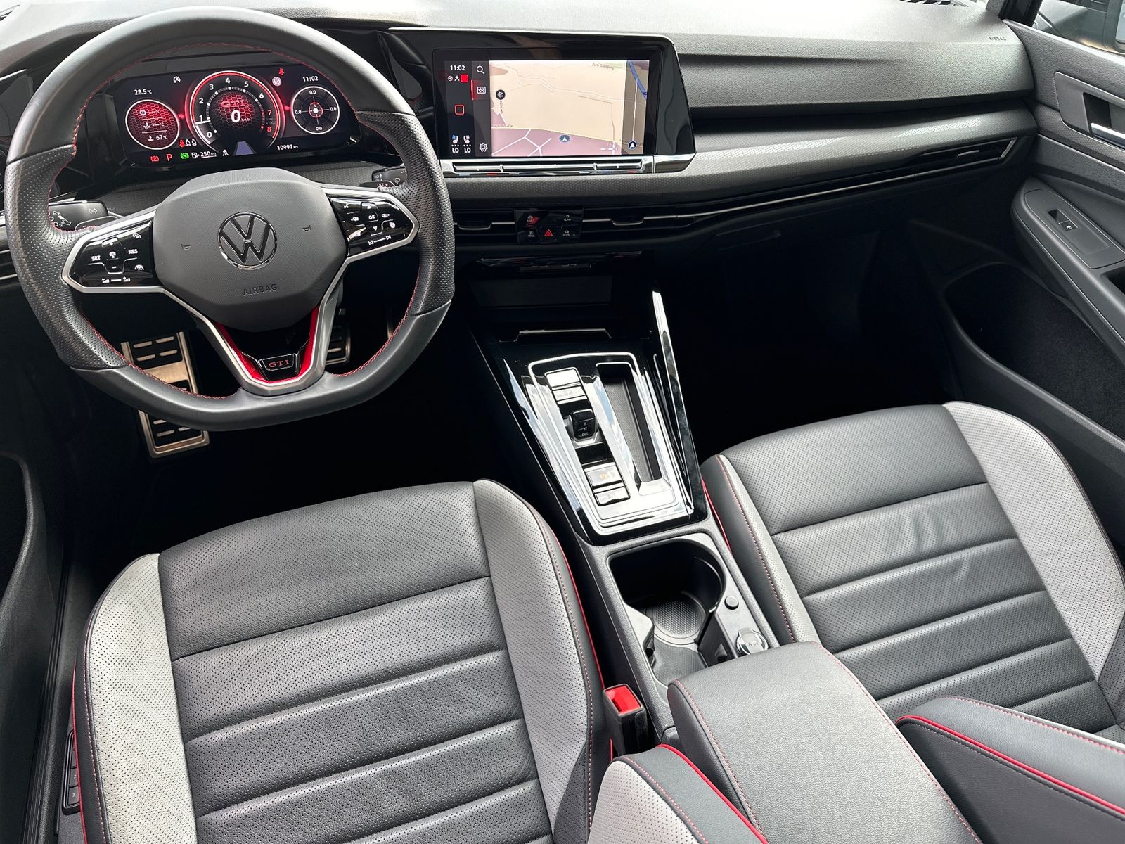 Fahrzeugabbildung Volkswagen Golf GTI 2.0 TSI DSG NAV+MATRIX+ACC+HUD+VCOCK+PP