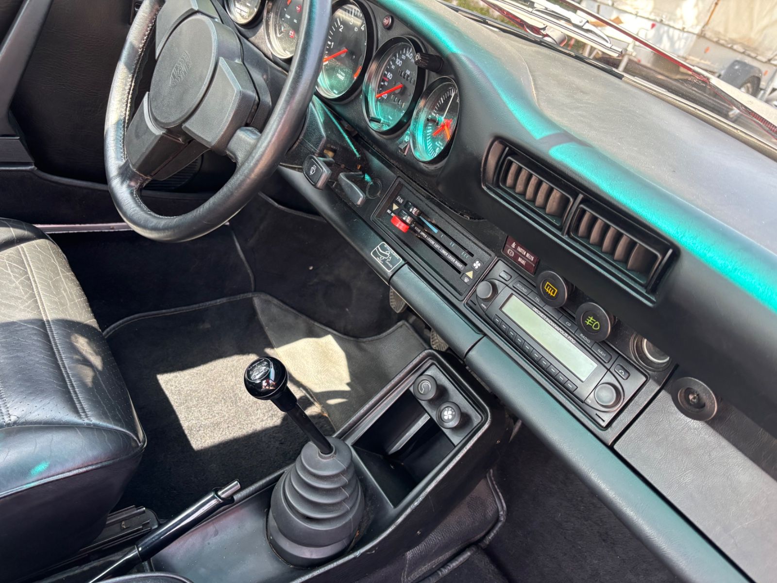 PORSCHE 911 12