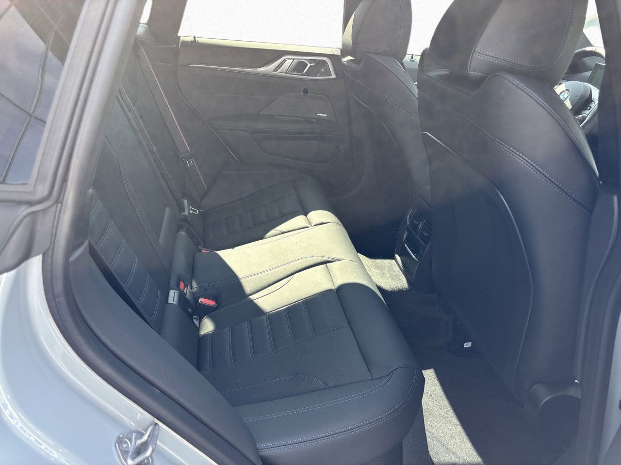 BMW i4 - Bild 13