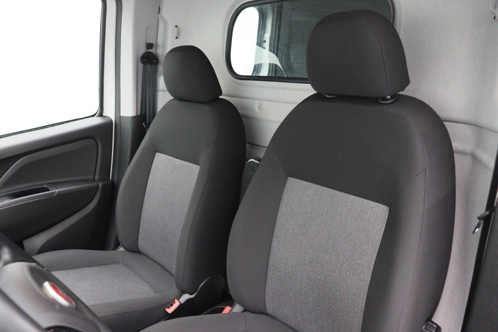 Fahrzeugabbildung Fiat Doblo SX 1.6 Multijet Maxi Kasten L2H1 2xSchiebe