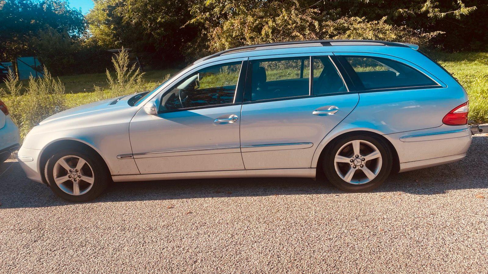 Mercedes-Benz E 220