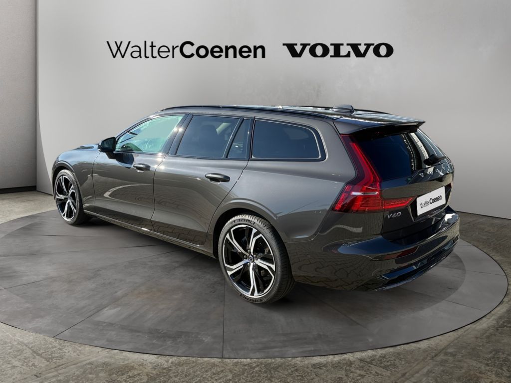 VOLVO V60 B4 B DKG Plus Dark VOLVO V60 B4 B DKG Plus Dark