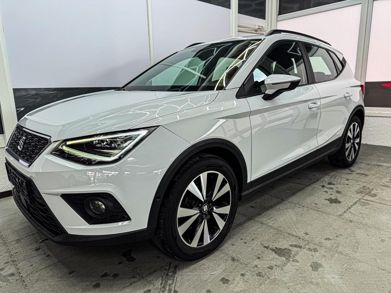 Seat Arona 1.0 TSI STYLE NAVI SHZ LED BSD AHK 1.0 ...