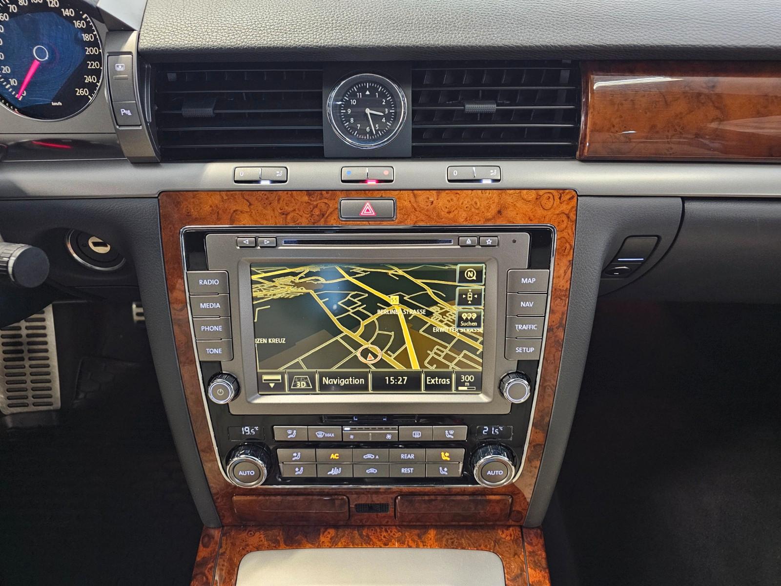 Volkswagen Phaeton V6 TDI 4Motion + XENON/NAVI/LEDER/TEMPO