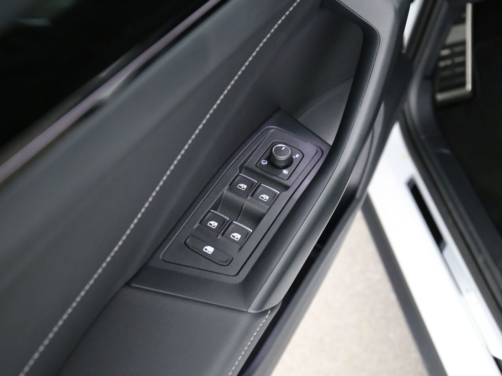 Volkswagen T-Roc - Bild 22