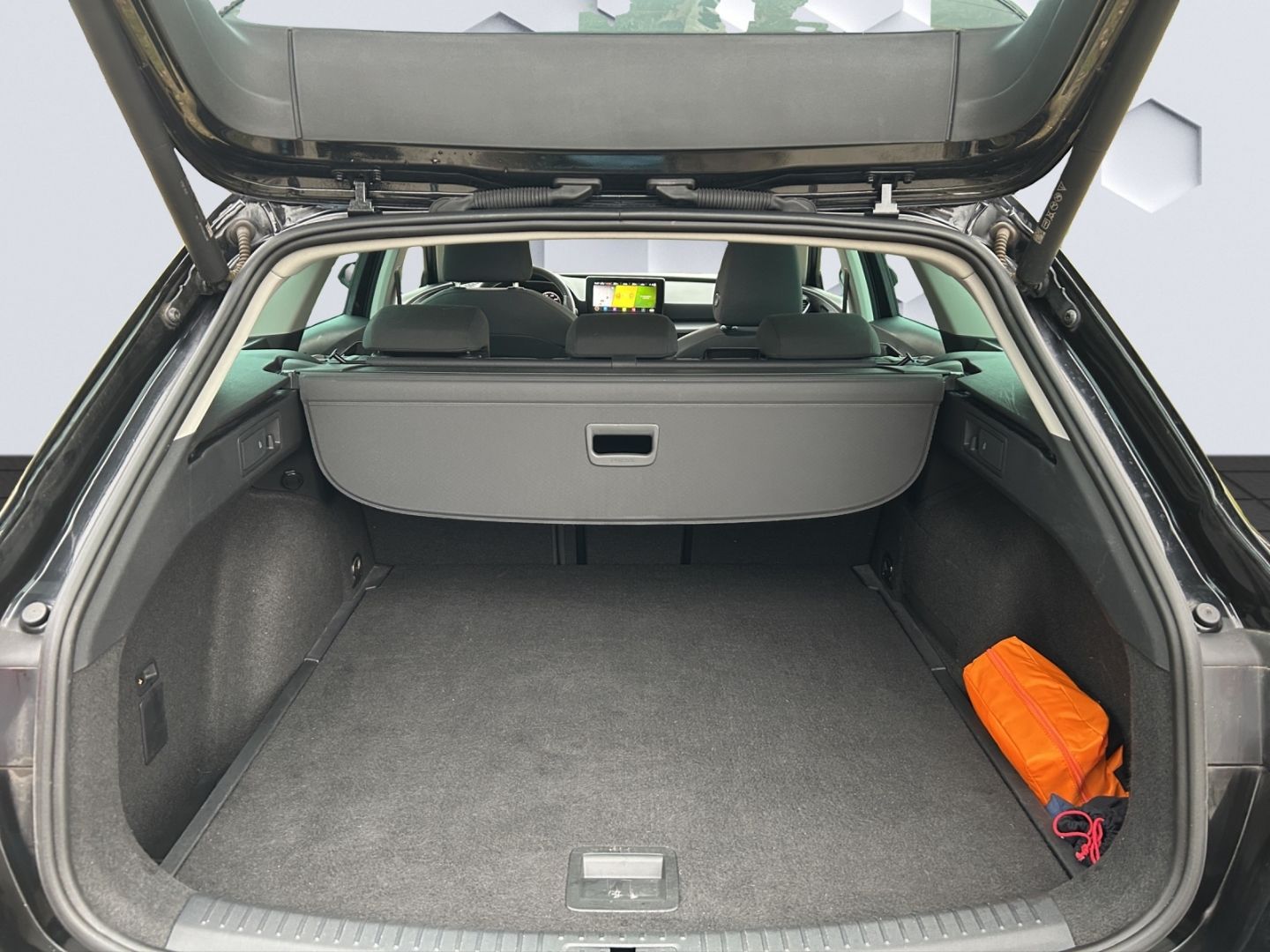 Leon Sportstourer Style 2.0 TDI 110kW AHZV, LED,