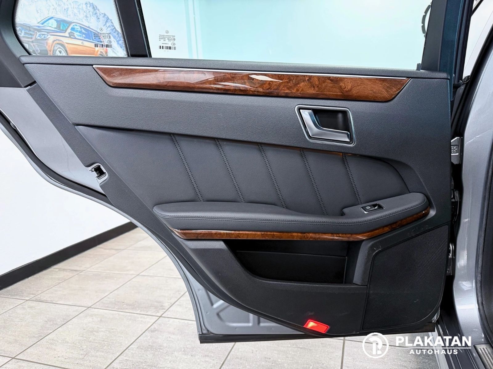 Fahrzeugabbildung Mercedes-Benz E 250 CDI T-Modell Leder AHK MB-Service