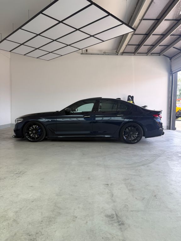 Image of BMW 540