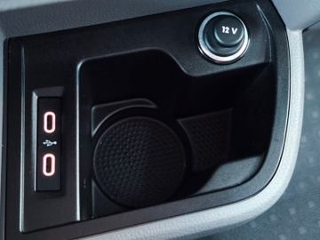 Volkswagen T6.1 Transporter lang*Klima*AHK*Alu*PDC*6-Sitze*