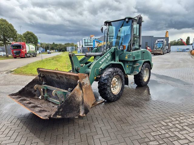 Volvo L 30 B