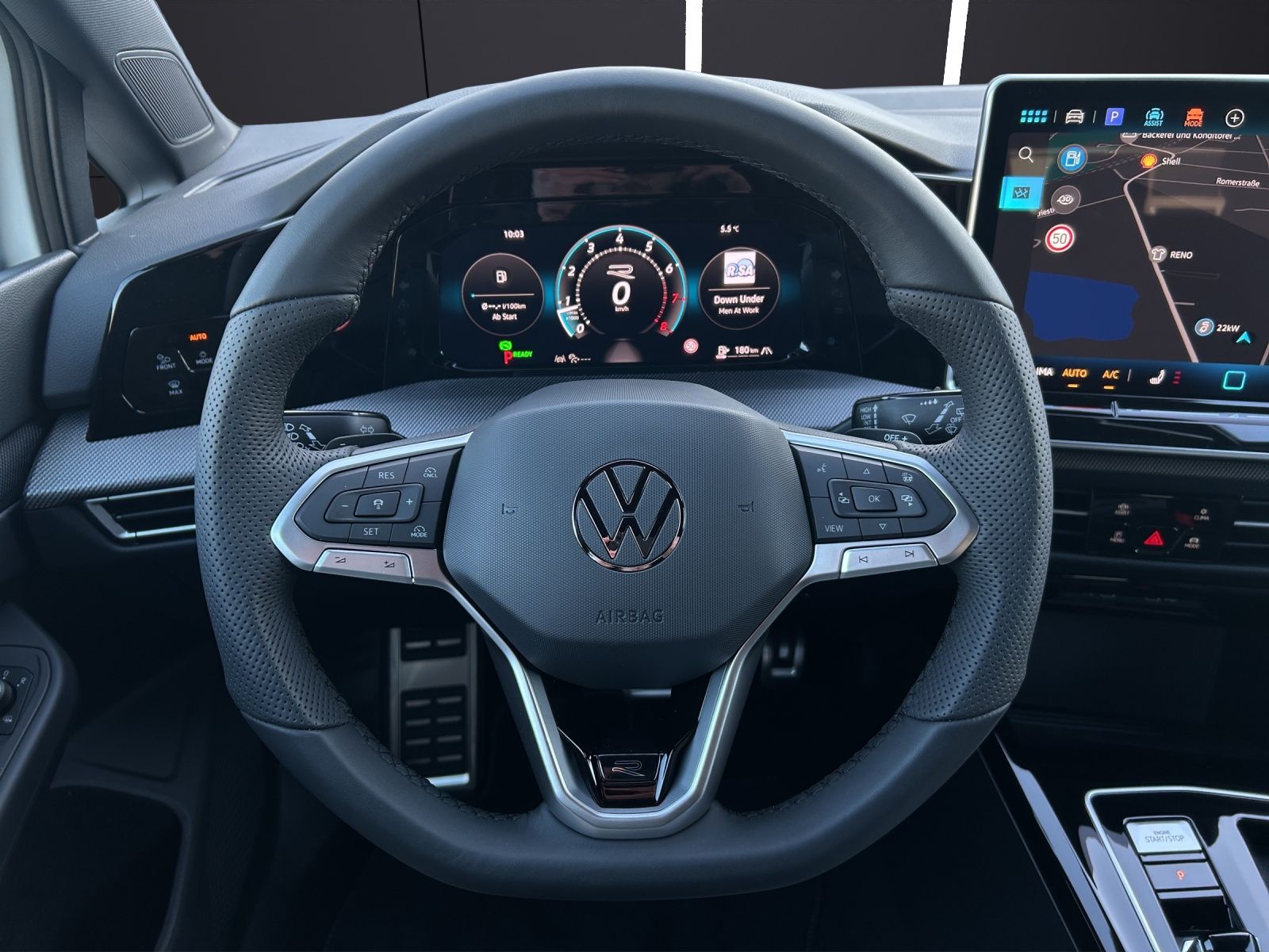 Fahrzeugabbildung Volkswagen Golf VIII Variant R-Line eTSI DSG LED+ ACC AHK S