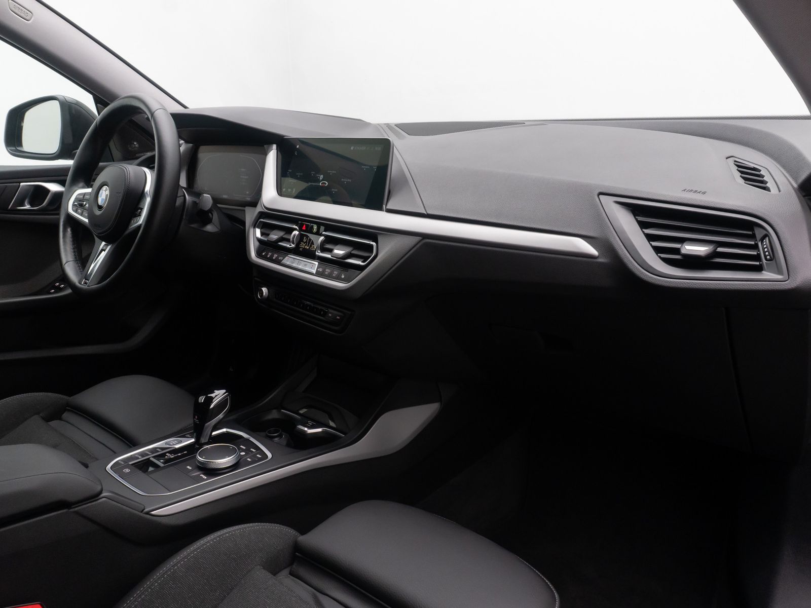 Fahrzeugabbildung BMW 218 Gran Coup&eacute; HUD DAB H/K Komfort Sport Leder