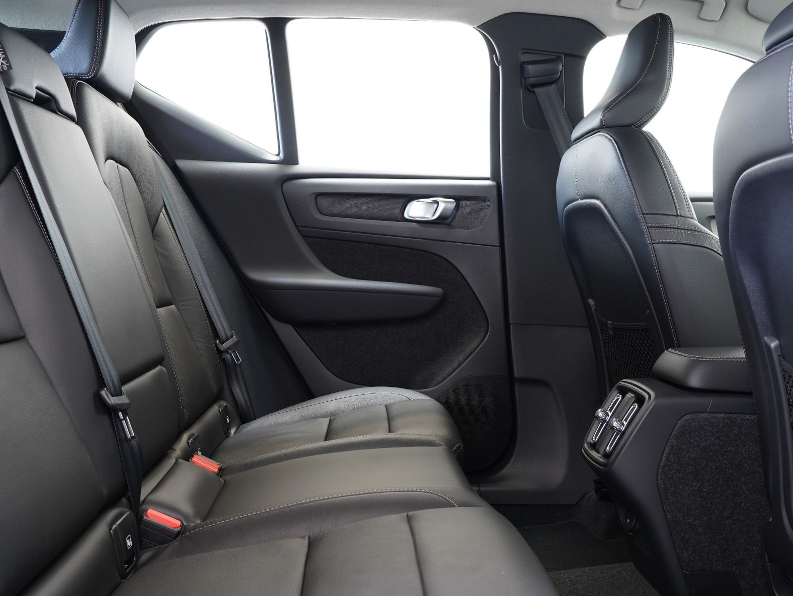 Fahrzeugabbildung Volvo XC40 B4 B Inscription LED/NAVI/ACC/LEDER/360°