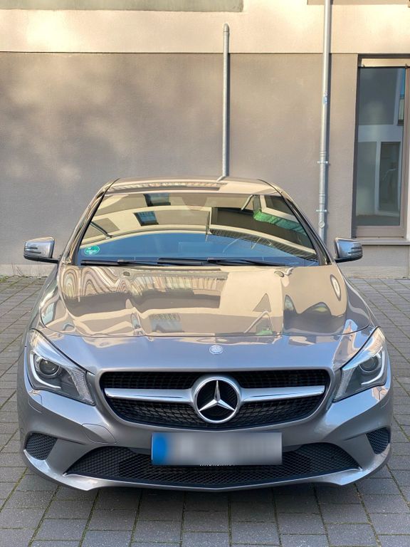 Image of Mercedes-Benz CLA 200