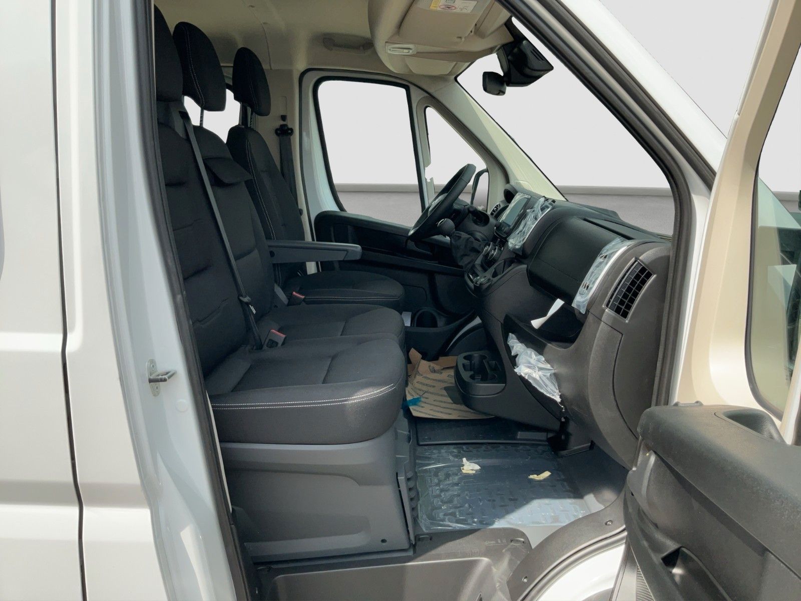 Fahrzeugabbildung Fiat Ducato Doka Pritsche L4 140MJ Kamera Klima