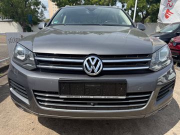 Volkswagen Touareg - 2