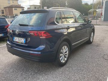 Volkswagen Tiguan - 5