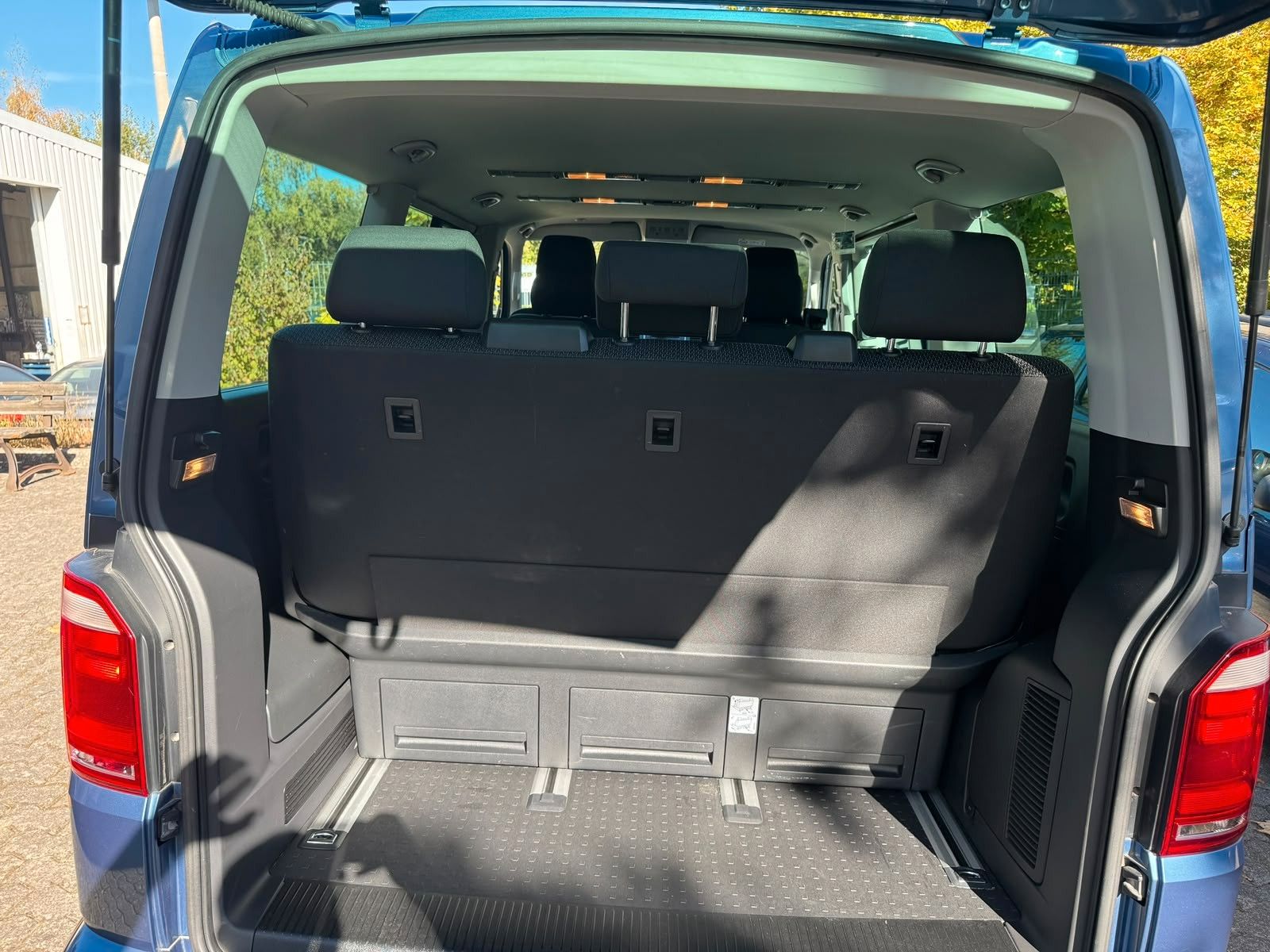 Fahrzeugabbildung Volkswagen T6 Multivan Trendline DSG WEBASTO