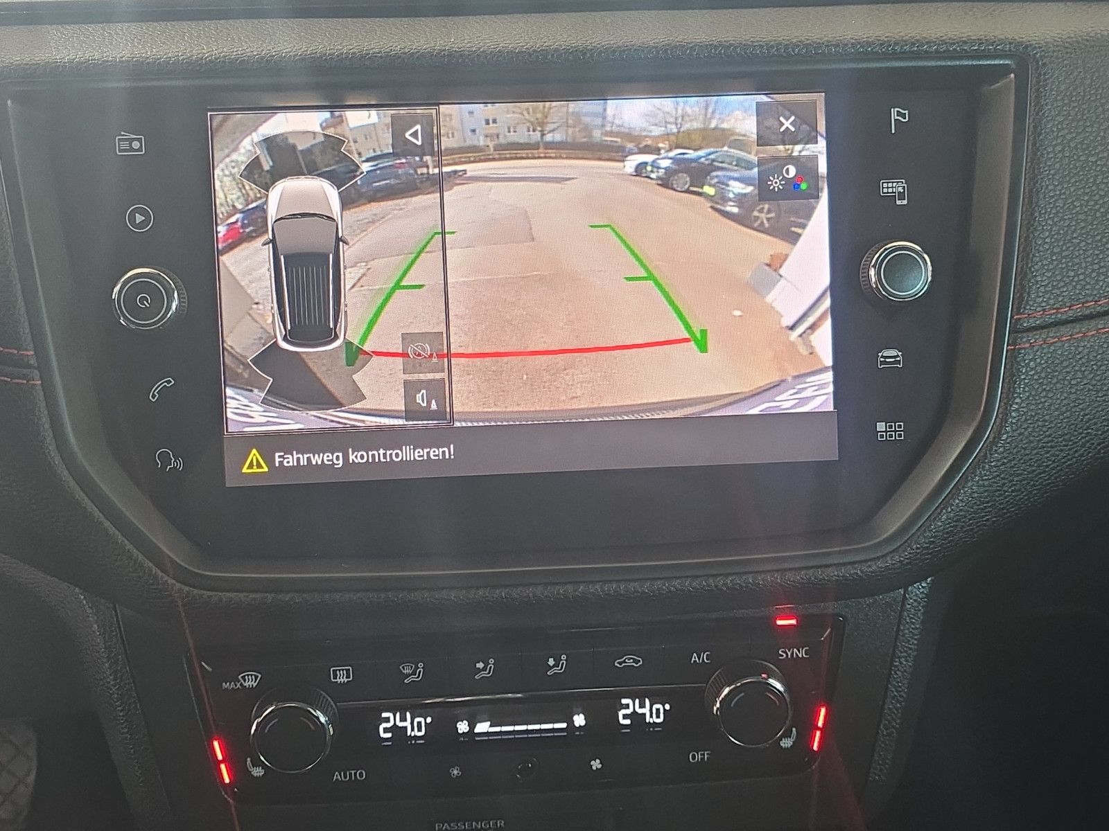 Fahrzeugabbildung SEAT Arona FR BUSINESS PAKET LED KAMERA NAVI AHK ACC