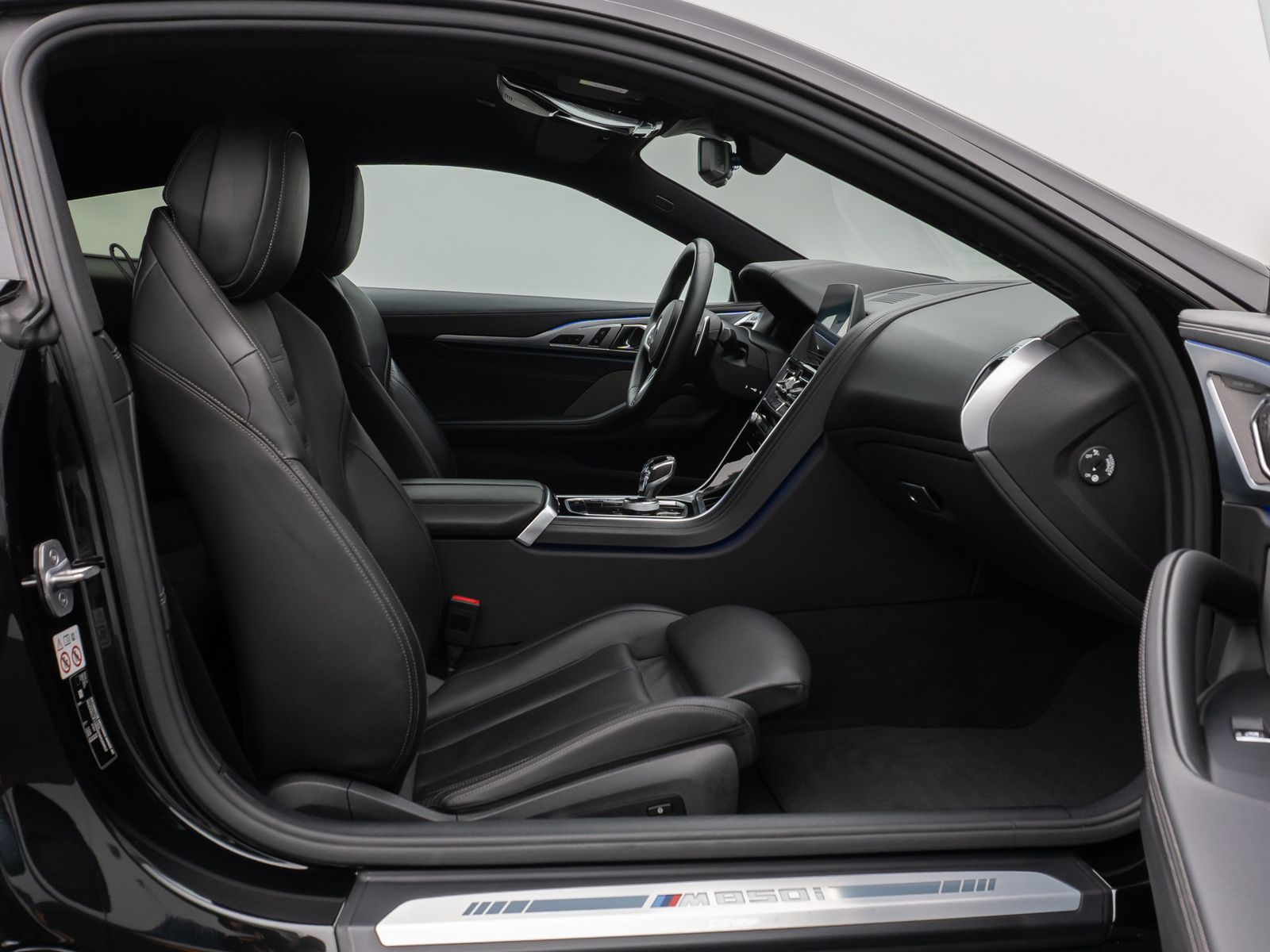 Fahrzeugabbildung BMW M850i xD Kamera HUD DAB H/K ACC SoftCl DisplKey