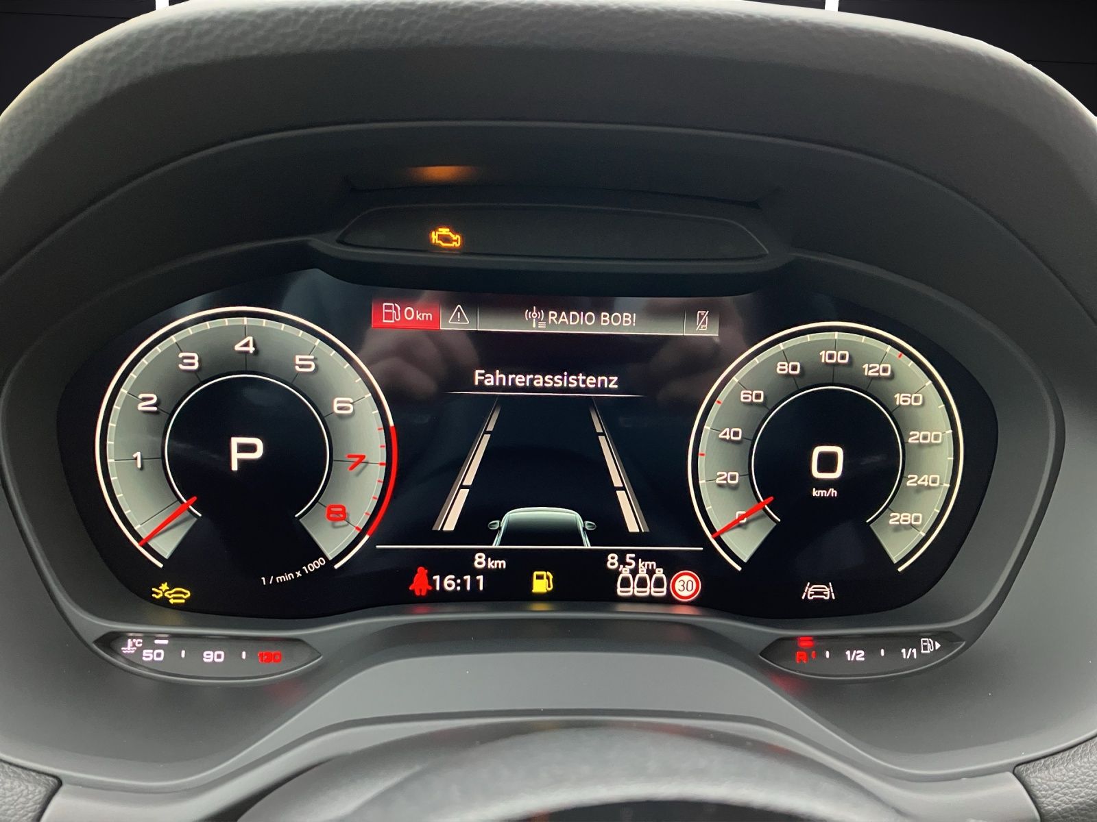 Fahrzeugabbildung Audi Q2 35 TFSI S-line S-tronic LED AHK AVC GRA PDC S