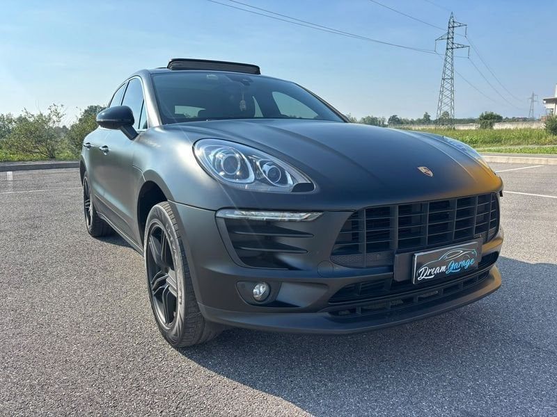 Porsche Macan - 1