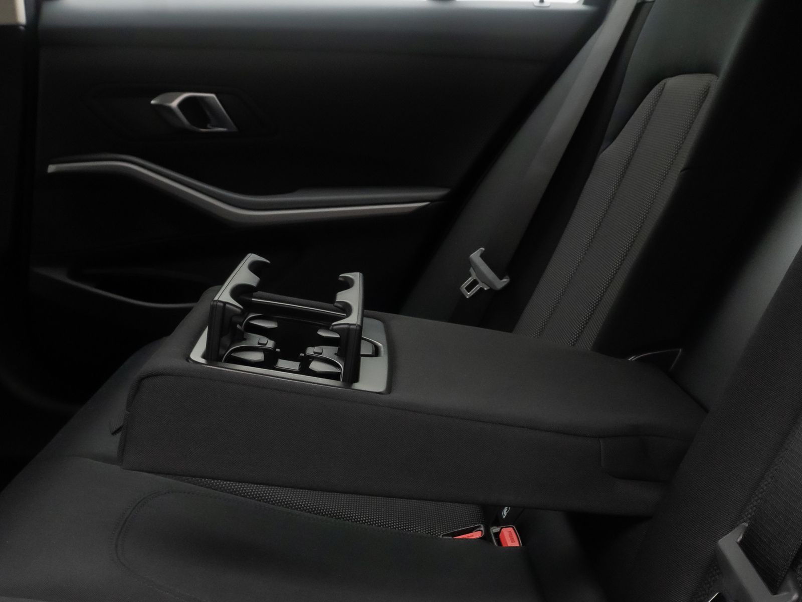 Fahrzeugabbildung BMW 318i Widscreen DAB GeschwindigReg CockpitPlus