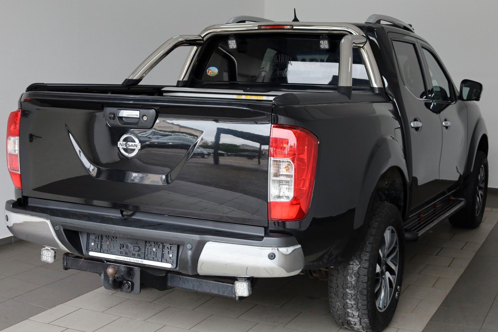 Fahrzeugabbildung Nissan Navara NP300 Tekna DOKA 4x4 Leder,SH,Navi,SD,AHK