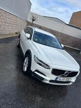 Volvo V90 Cross Country D4 AWD Pro Geartronic Pro - Volvo V90 Cross Country mit Diesel-Antrieb: Head-Up Display