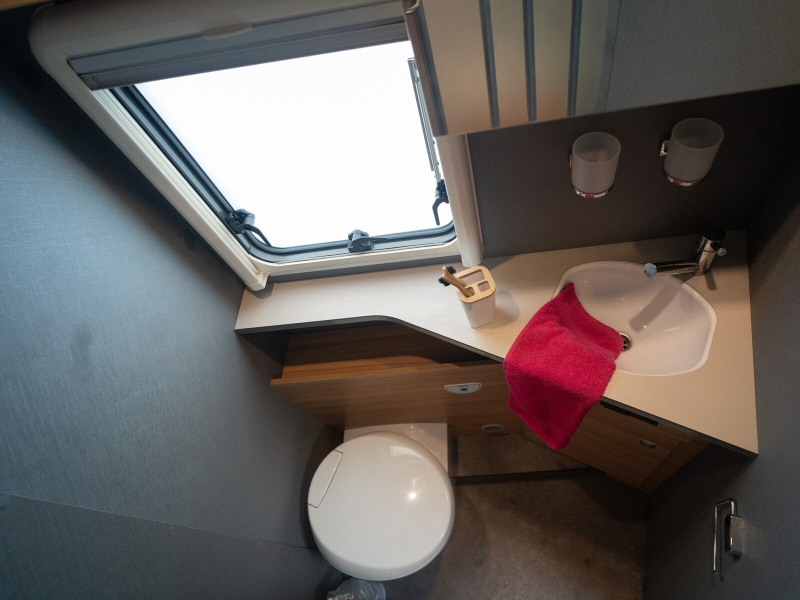 Fahrzeugabbildung Dethleffs Just 90 T 7052 EB Navi*RFK*SAT/TV*Markise*Pakete