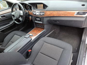 Mercedes E 200 - 6