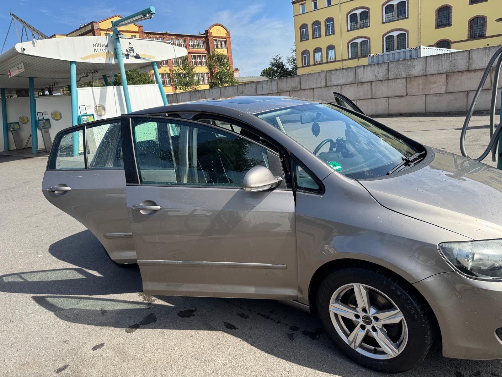 Volkswagen Golf Plus 2010 — photo 7