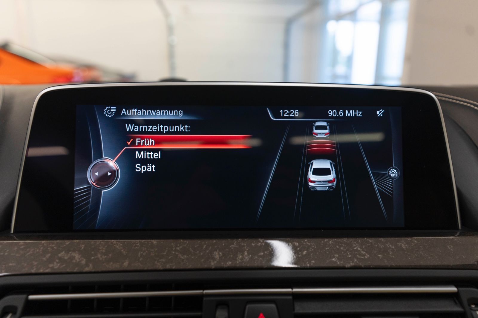 Fahrzeugabbildung BMW 650i xDrive Coupé INDIVIDUAL H&K LED KAM TOTW