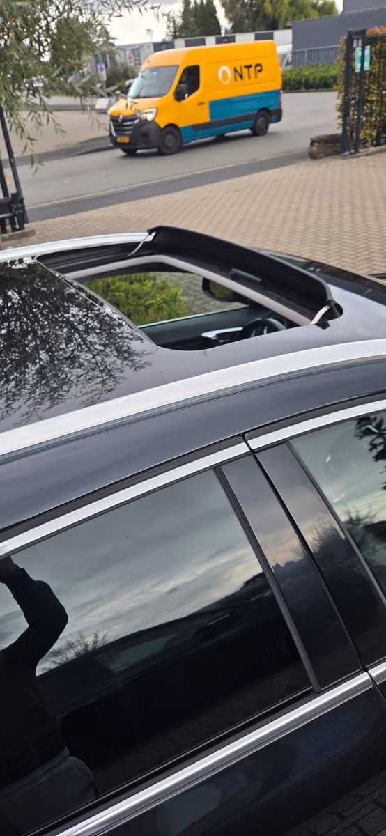 Volvo V60 2013 — interior