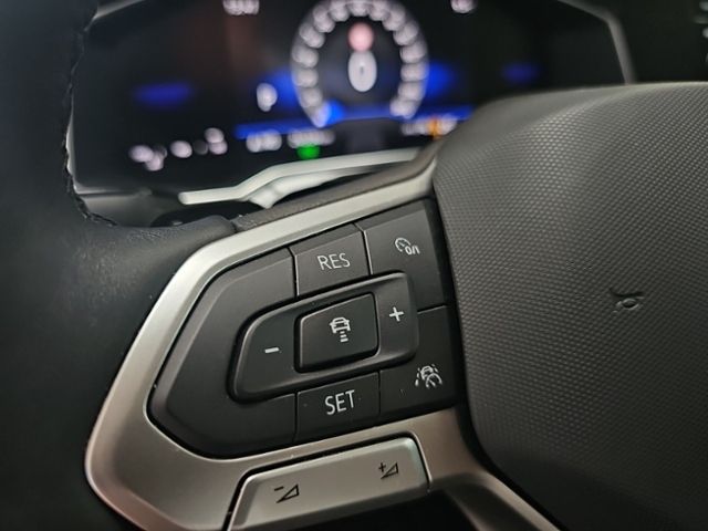 Fahrzeugabbildung Volkswagen Polo 1.0 TSI 7-Gang DSG Move NAVI AHK RFK ACC LM