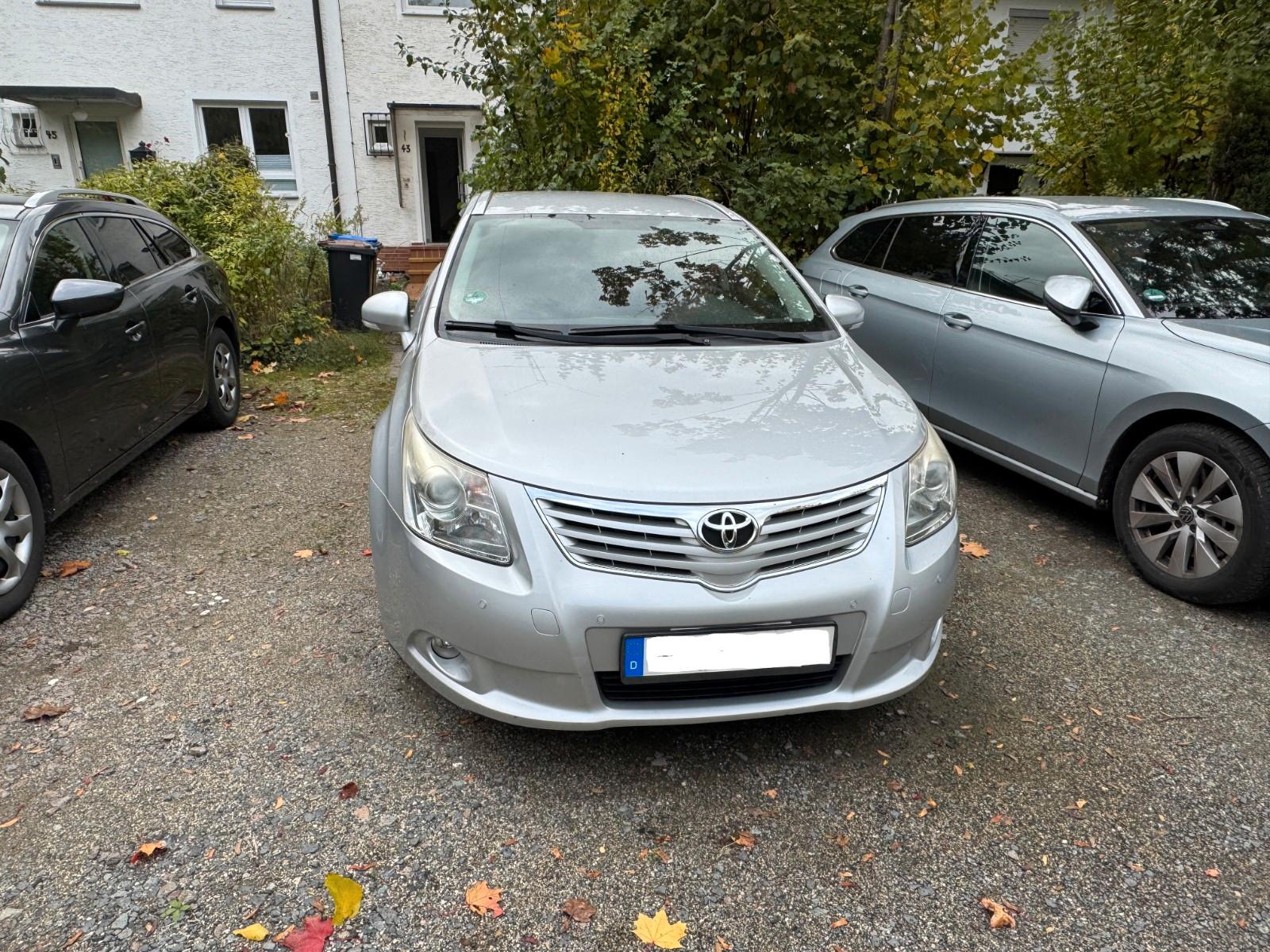 Toyota Avensis 2010 — photo 11
