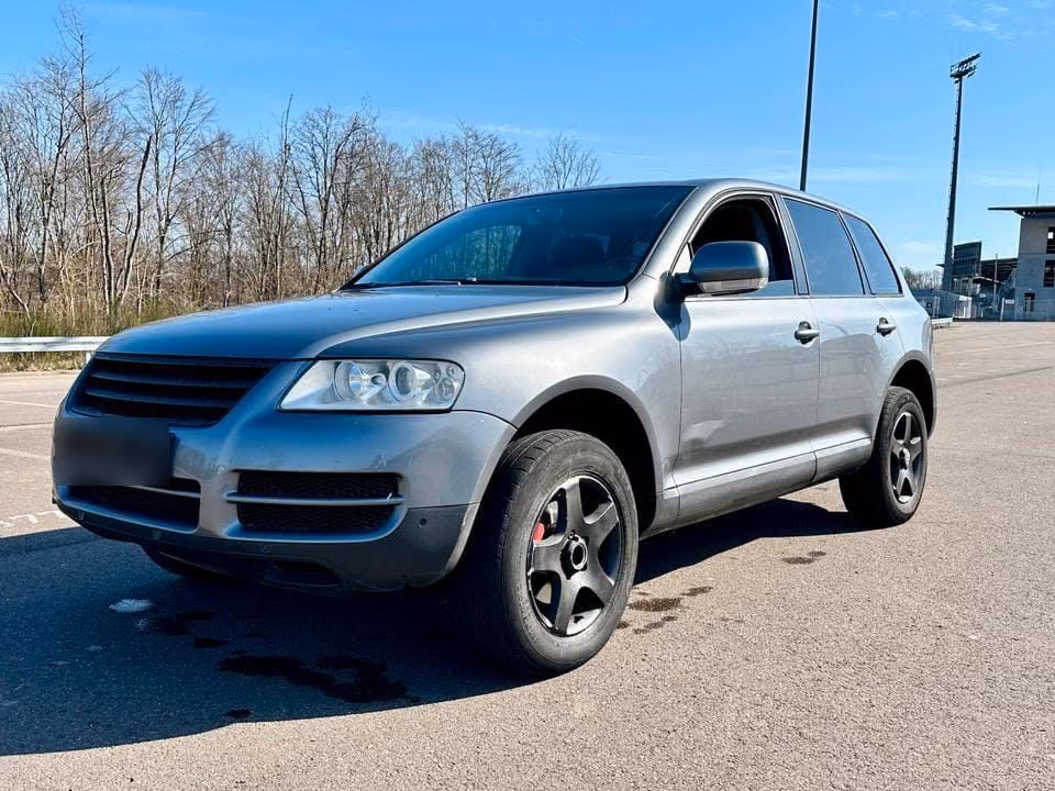Volkswagen Touareg 2006 — rear view
