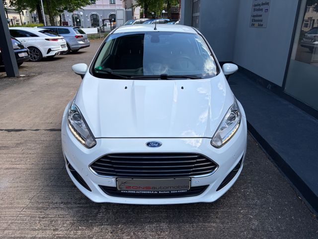 Fahrzeugabbildung Ford Fiesta Titanium+Kamera+Navi+SHZ+Allw.LM+BT+PDC