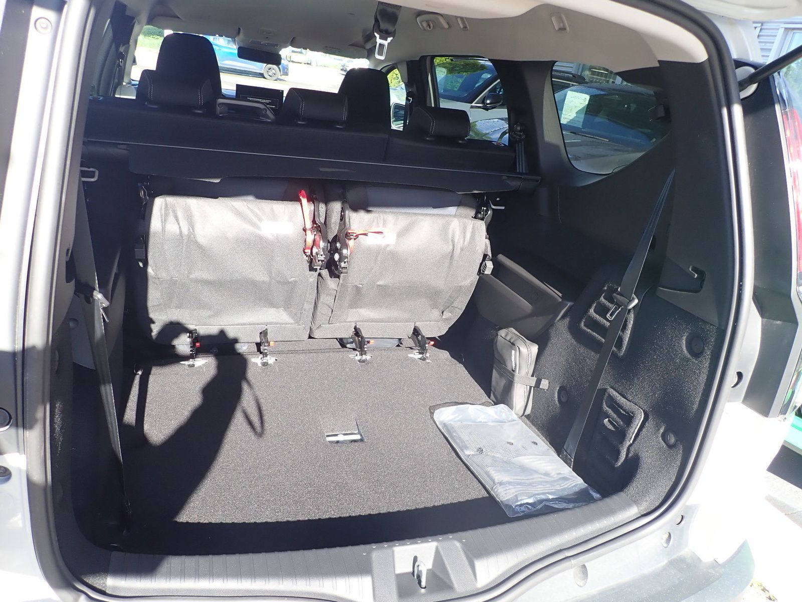 Fahrzeugabbildung Dacia Jogger Journey hybrid 155 7-Sitzer