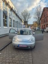 Volkswagen New Beetle 1.8T  - Volkswagen New Beetle mit Benzin-Antrieb: Leder, Limousine