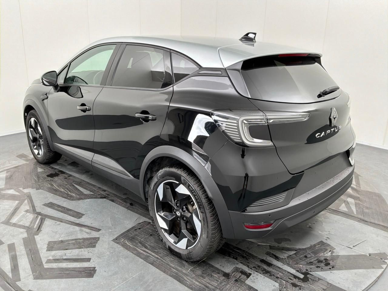 Renault Captur 1.0 tce Techno 90cv in Promo imagem 3