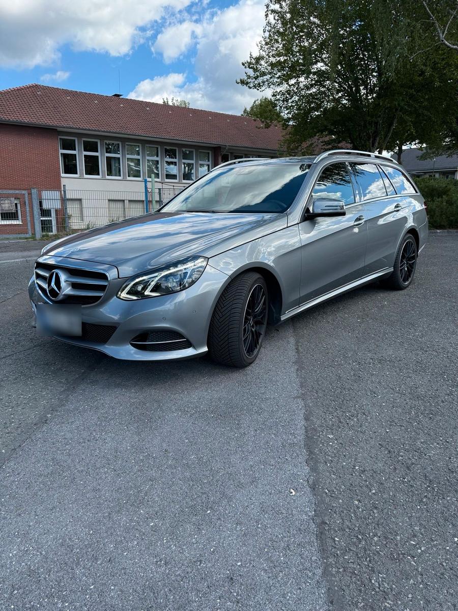 Mercedes-Benz E 220