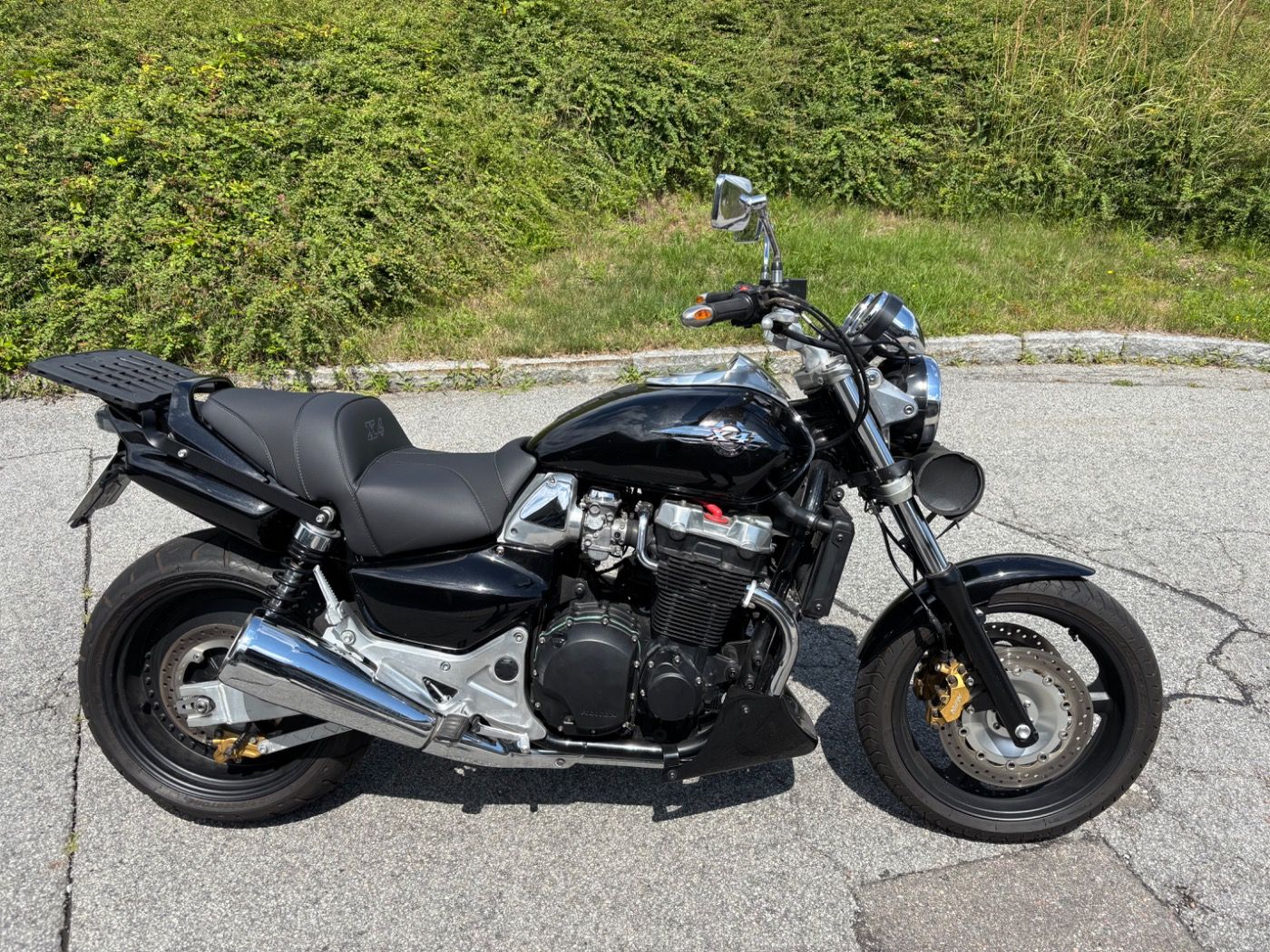 Fahrzeugabbildung Honda X4 SC 38 schöner Zustand
