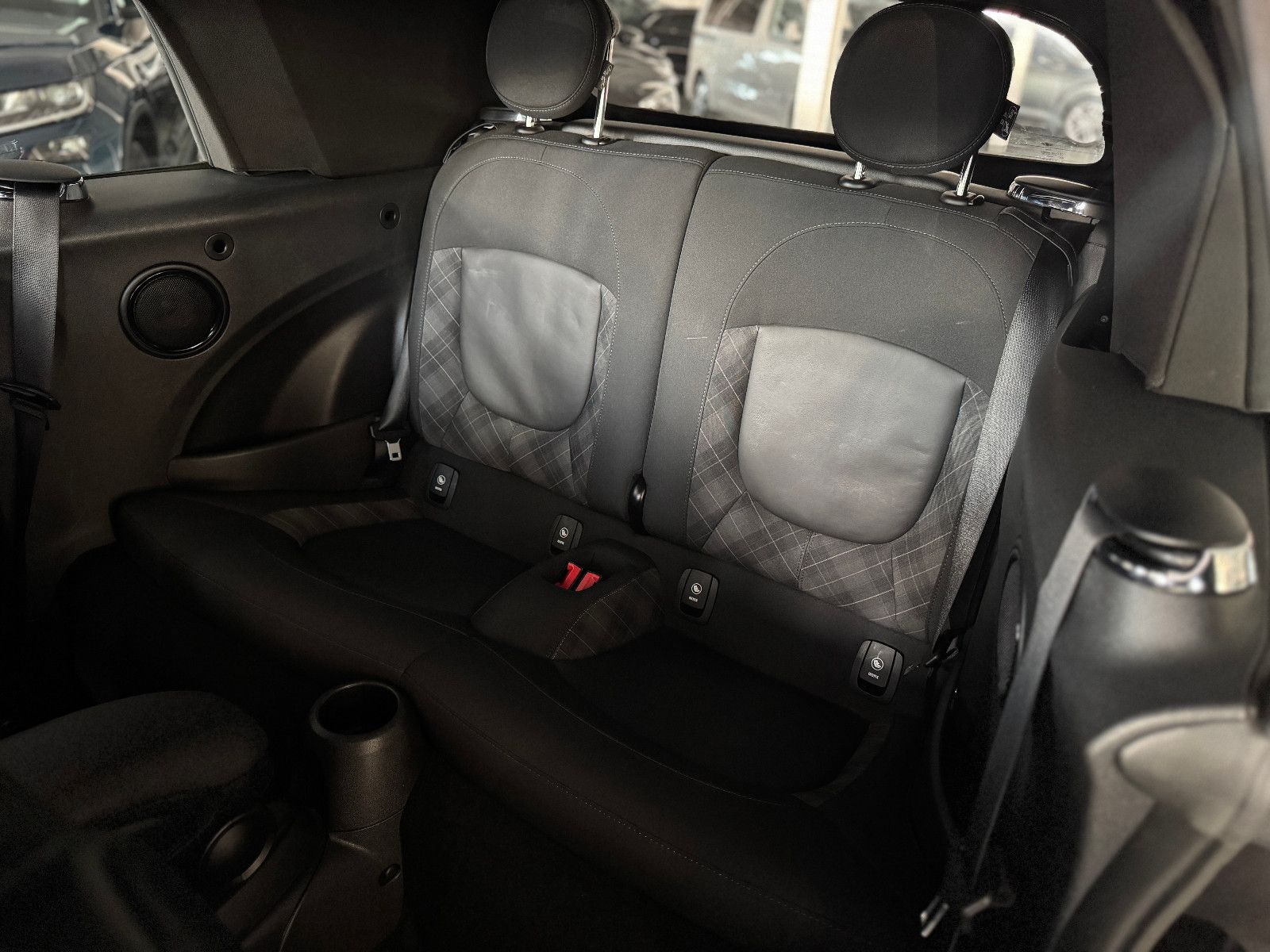 Fahrzeugabbildung MINI Cooper S Cabrio NAVI PROF LED LEDER ASSISTENZ+