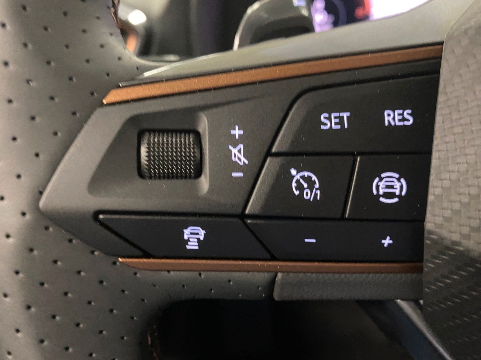 Fahrzeugabbildung CUPRA Formentor 1.5 TSI 110kW DSG+3J Gar.+NAVI+ACC+LED