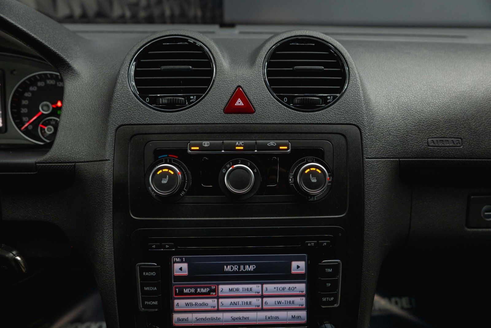 Fahrzeugabbildung Volkswagen Caddy 1.6 TDI DSG Edition 30 Sport | Alcantara